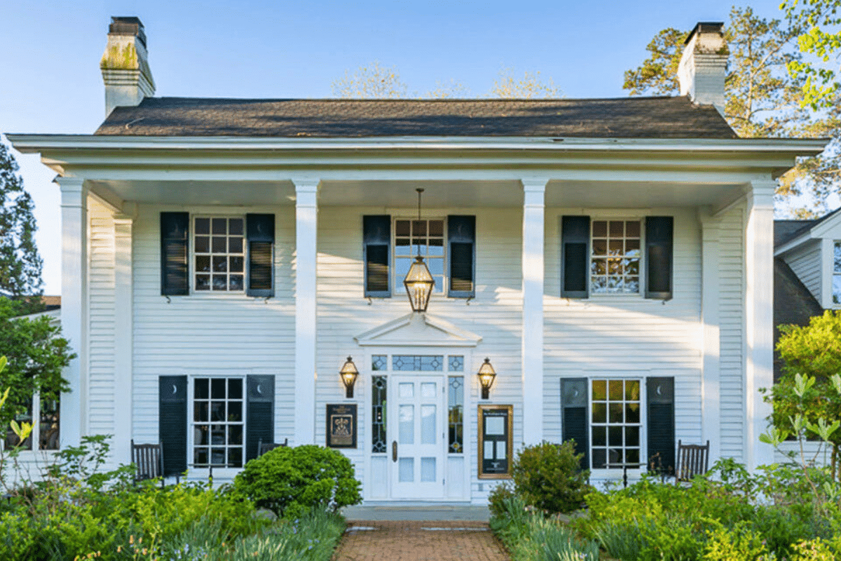 Find Southern Charm and Upscale Leisure in Fearrington Village Find Southern Charm and Upscale Leisure in Fearrington Village